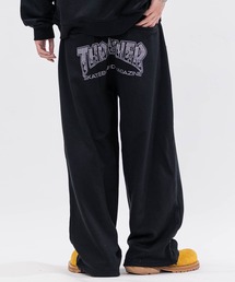 JOHN'S CLOSET（ジョンズクローゼット）の「【at】〔THRASHER/スラッシャー〕アソートアップリケ コクーンシルエット スウェットパンツ（スウェットパンツ）」