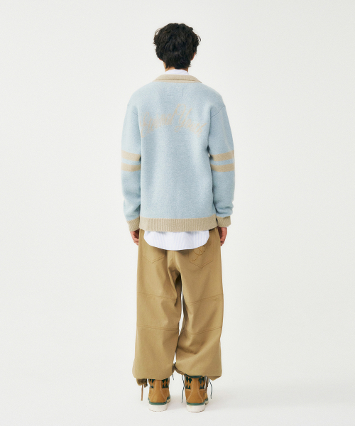 FROM ARLES(フロムアルル)の「プレッピー ニットカーディガン / ブルー(カーディガン/ボレロ・メンズ・ブルー・MEDIUM/LARGE)」の4枚目の写真