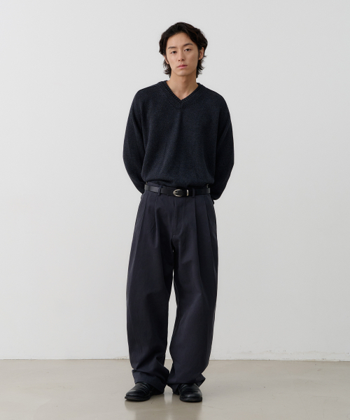 NOUN(ノウン)の「layered V neck knit (charcoal)(ニット/セーター・メンズ・その他・1/2)」の11枚目の写真