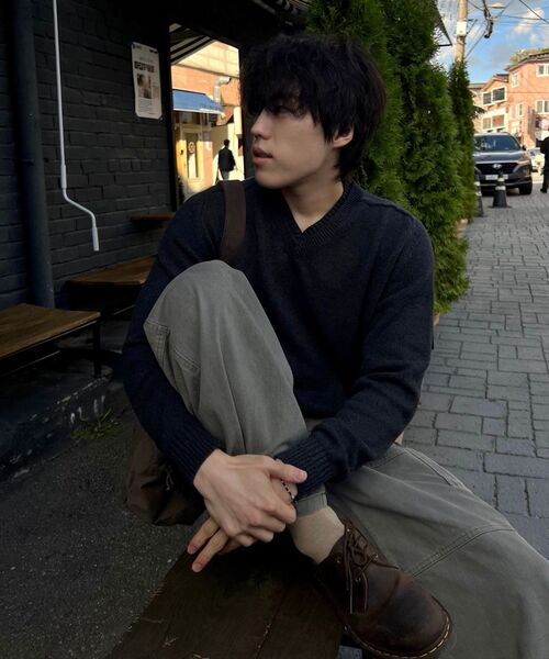 NOUN(ノウン)の「layered V neck knit (charcoal)(ニット/セーター・メンズ・その他・1/2)」の7枚目の写真