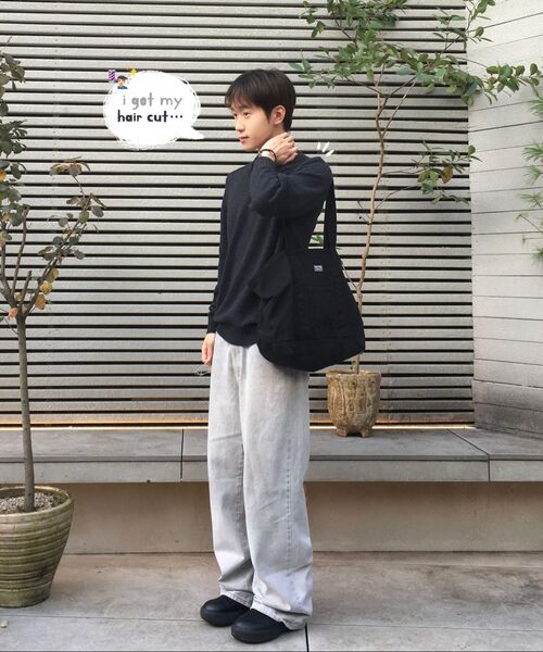 NOUN(ノウン)の「layered V neck knit (charcoal)(ニット/セーター・メンズ・その他・1/2)」の3枚目の写真