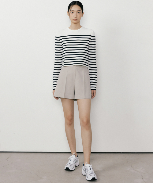 OCTETTE(オテット)の「MARIN UNBALANCE CROP KNIT(ニット/セーター・レディース・その他・FREE)」の6枚目の写真
