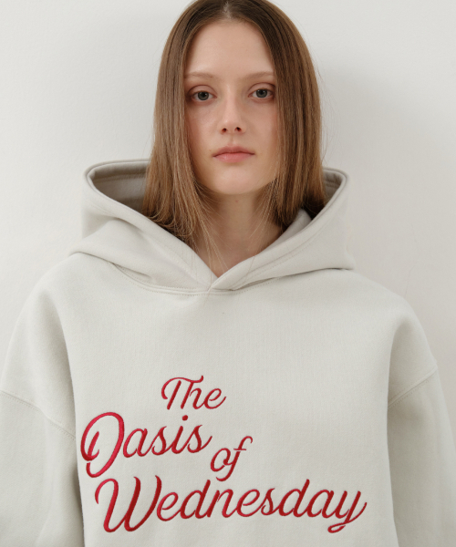 WEDNESDAYOASISFORWOMEN（ウェンズデー オアシス フォー ウーマン）の「W/コージーオアシス刺繍フードパーカー_LIGHT BEIGE(W25-TP49)（パーカー・レディース・ライトベージュ・MEDIUM/LARGE）」の4枚目の写真