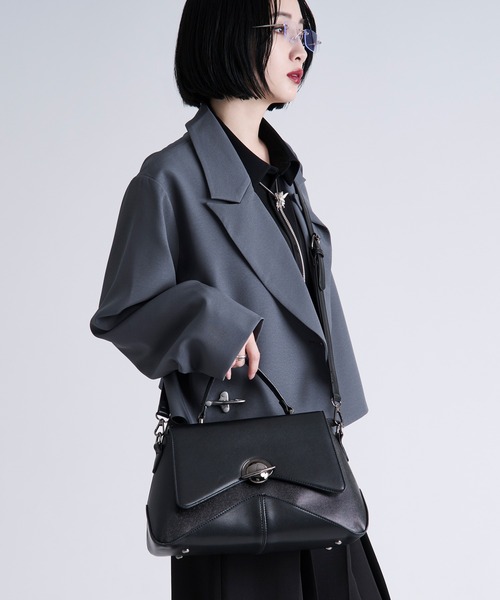 Ellno Loset（エルノロゼット）の「アークフラップショルダーバッグ（ショルダーバッグ・メンズ・ブラック・FREE）」の16枚目の写真