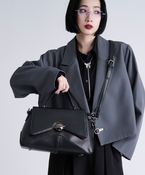 Ellno Loset（エルノロゼット）の「アークフラップショルダーバッグ（ショルダーバッグ・メンズ・ブラック・FREE）」の15枚目の写真