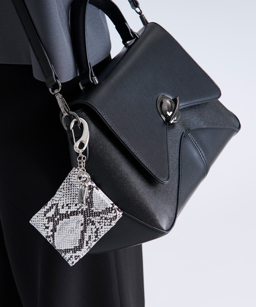 Ellno Loset（エルノロゼット）の「アークフラップショルダーバッグ（ショルダーバッグ・メンズ・ブラック・FREE）」の17枚目の写真