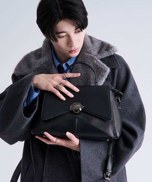 Ellno Loset（エルノロゼット）の「アークフラップショルダーバッグ（ショルダーバッグ・メンズ・ブラック・FREE）」の9枚目の写真