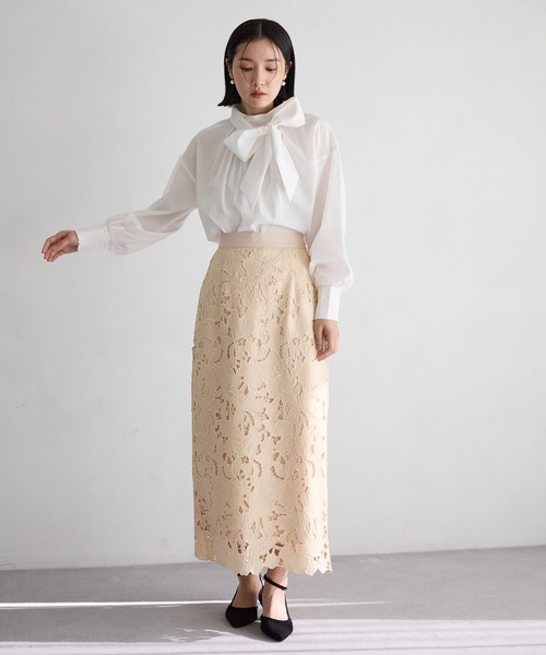 Andemiu(アンデミュウ)の「【セレモニー】ボウタイブラウス636694(シャツ/ブラウス・レディース・ブラック/オフホワイト/ブルー・FREE)」の8枚目の写真