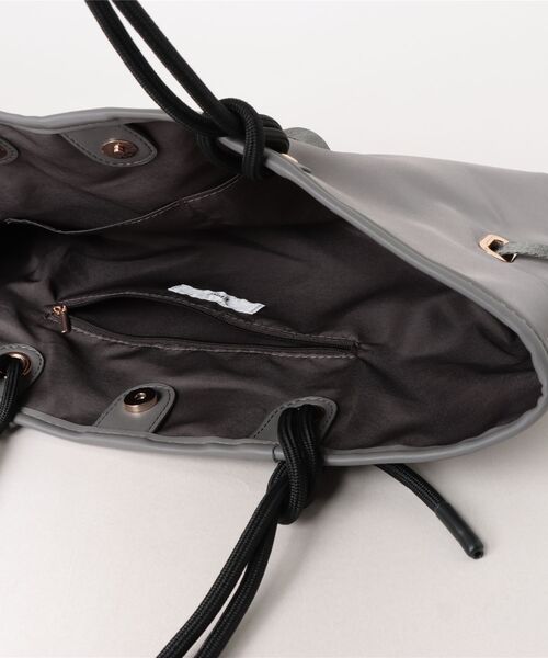 Elura（エルーラ）の「ハンドルロープトート/632907（トートバッグ・レディース・オフホワイト/ブラック/グレー・FREE）」の7枚目の写真