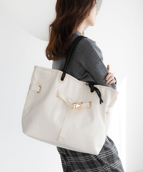 Elura（エルーラ）の「ハンドルロープトート/632907（トートバッグ・レディース・オフホワイト/ブラック/グレー・FREE）」の11枚目の写真