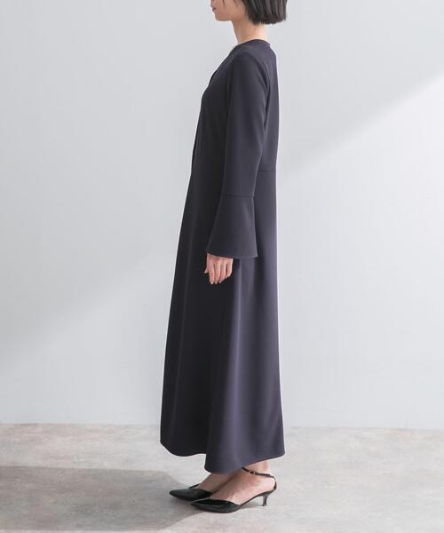 URBAN RESEARCH ROSSO WOMEN(アーバンリサーチ ロッソ)の「ストレッチジョーゼットワンピース(ワンピース・レディース・グレー系その他/ネイビー・FREE)」の17枚目の写真