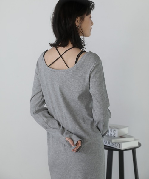 shetila(シェティラ)の「フィンガーホールロング丈バックオープンカットソーワンピース(ワンピース・レディース・グレー/イエロー/チャコール・M)」の8枚目の写真