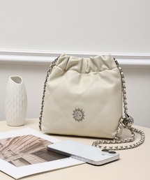 EVRIS（エヴリス）の「【EVRIS/エヴリス】SUNNY　キルティング＆長さ調整チェーンショルダー付　巾着バッグ（ショルダーバッグ）」