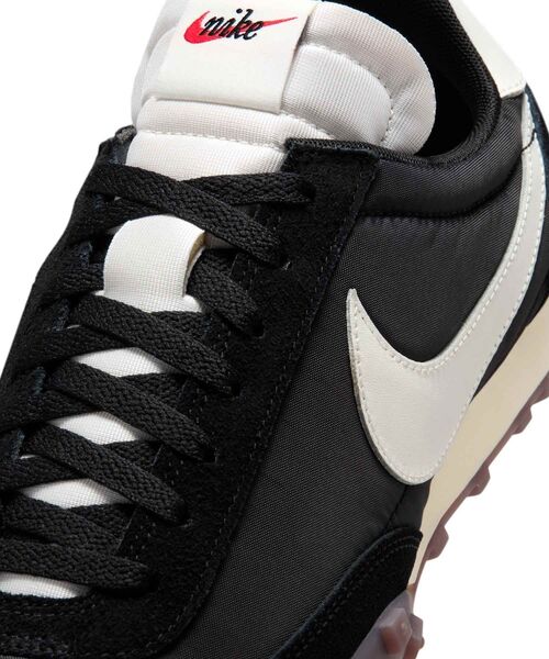 NIKE(ナイキ)の「ナイキ ワッフル レーサー メンズシューズ / Nike Waffle Racer Men's Shoes IM8658-001 Black(スニーカー・メンズ・ブラック・28/26/25.5/25/24.5/24/29/28.5/27.5/27/26.5/29.5/30)」の10枚目の写真