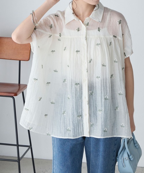 BONLECILL(ボンルシール)の「フラワー刺繍シアー半袖ブラウス(シャツ/ブラウス・レディース・ブラック/アイボリー・FREE)」の6枚目の写真