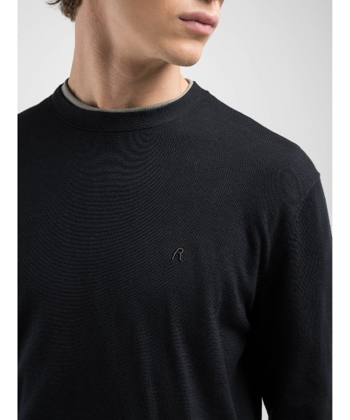 REPLAY(リプレイ)の「コットンクルーネックセーター(ニット/セーター・メンズ・ブラック・X-LARGE/LARGE/MEDIUM/SMALL)」の5枚目の写真