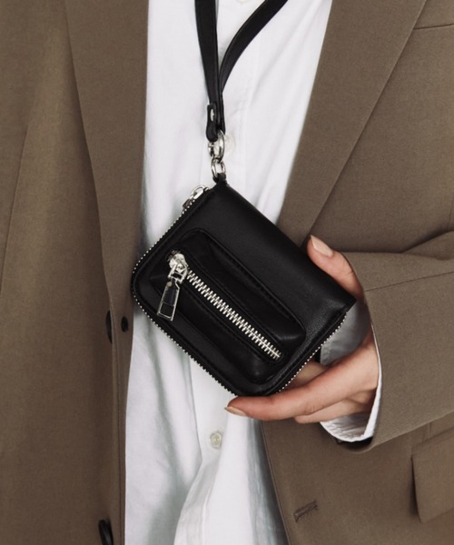 arholiday.standard(エーアールホリデースタンダード)の「lip pocket mini wallet shoulder bag / リップポケットミニウォレットショルダー(ショルダーバッグ・レディース・ブラック/アイボリー・FREE)」の1枚目の写真