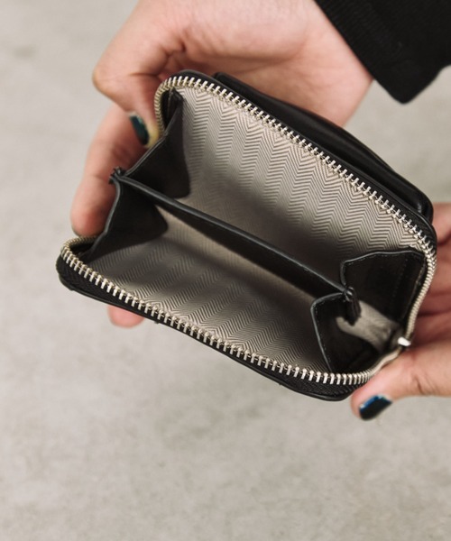 arholiday.standard(エーアールホリデースタンダード)の「lip pocket mini wallet shoulder bag / リップポケットミニウォレットショルダー(ショルダーバッグ・レディース・ブラック/アイボリー・FREE)」の13枚目の写真