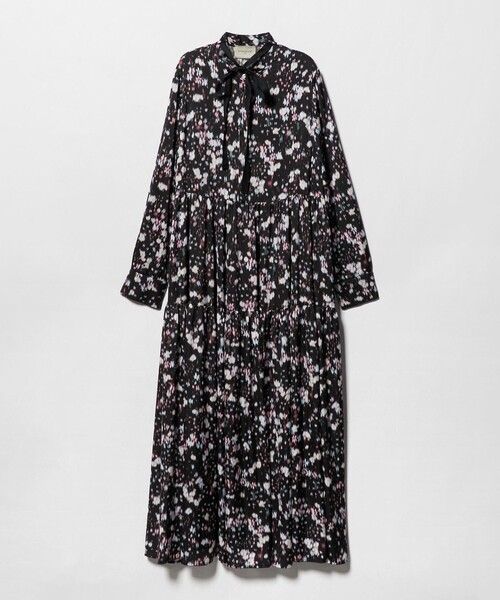 UNITED ARROWS(ユナイテッドアローズ)の「サテン フラワープリント ボウタイ ワンピース ‐ウォッシャブル‐(ワンピース・レディース・その他7/その他3・38/36)」の11枚目の写真