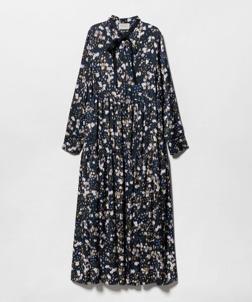 UNITED ARROWS(ユナイテッドアローズ)の「サテン フラワープリント ボウタイ ワンピース ‐ウォッシャブル‐(ワンピース・レディース・その他7/その他3・38/36)」の18枚目の写真