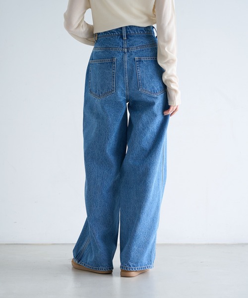 meilmada（メイルマダ）の「サイドラインストレートデニムパンツ（デニムパンツ・レディース・ブルー・LARGE/MEDIUM/SMALL）」の4枚目の写真