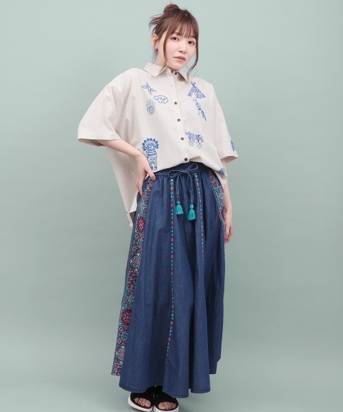 チチカカ(チチカカ)の「Rico ライトデニムメヒコタイル刺繍フレアスカート(スカート・レディース・ブラック/ライトブルー/インディゴブルー・FREE)」の21枚目の写真