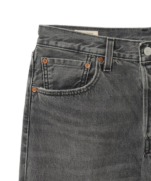 Levi's(リーバイス)の「【EXCLUSIVE】LEVI’S(R) / 501(R) RELAXED LENGTH28(その他パンツ・メンズ・ブラック/ライトブルー・32/34/38/36/30)」の4枚目の写真