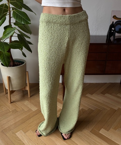 FUULLY STUDIO（フーリィーステューディオ）の「フリンジイージーニットパンツ（その他パンツ・レディース・ブラック/ライトグリーン・FREE）」の2枚目の写真