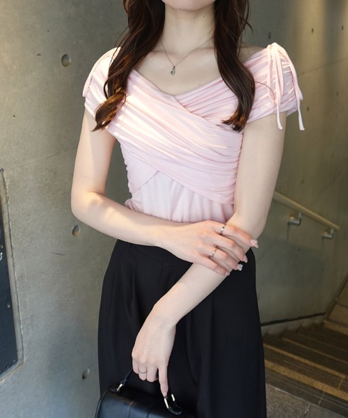 SOELA(ソエラ)の「ギャザークロスオフショルトップス(Tシャツ/カットソー・レディース・ブラック/ピンク/オフホワイト・FREE)」の22枚目の写真