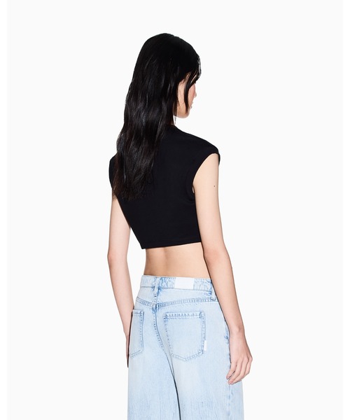 ARMANI EXCHANGE（アルマーニエクスチェンジ）の「【A|X アルマーニ エクスチェンジ】メッセージデザイン 半袖クルーネックTシャツ/SUPER CROPPED（Tシャツ/カットソー・レディース・ブラック/ホワイト・X-SMALL/SMALL/MEDIUM/LARGE）」の3枚目の写真