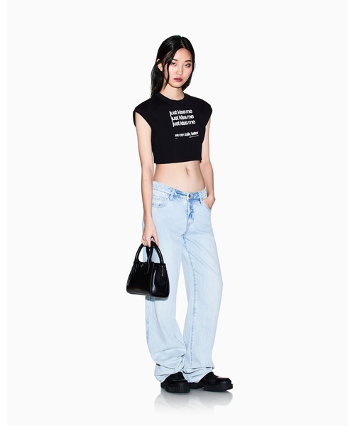 ARMANI EXCHANGE（アルマーニエクスチェンジ）の「【A|X アルマーニ エクスチェンジ】メッセージデザイン 半袖クルーネックTシャツ/SUPER CROPPED（Tシャツ/カットソー・レディース・ブラック/ホワイト・X-SMALL/SMALL/MEDIUM/LARGE）」の4枚目の写真