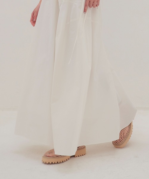 DRESSLAVE(ドレスレイブ)の「irregular curve line gather long skirt(イレギュラーカーブラインギャザーロングスカート)(スカート・レディース・ホワイト/グリーン・38)」の7枚目の写真