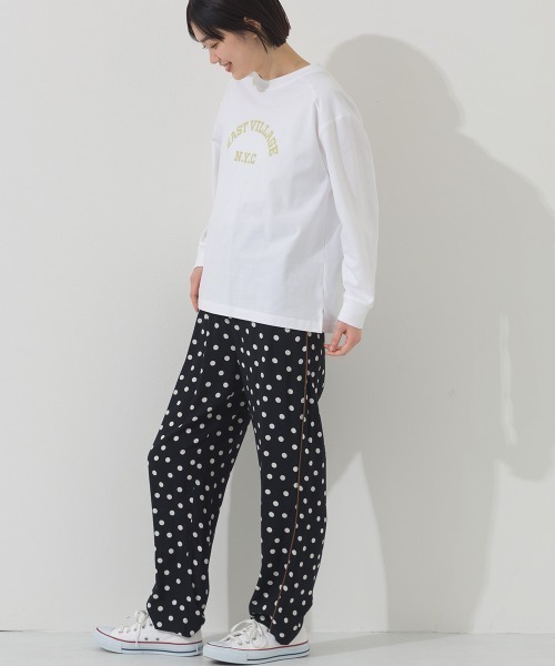 OMNES(オムネス)の「ロゴプリント長袖Tシャツ EASTVILLAGE(Tシャツ/カットソー・レディース・ピンク/ライトグレー/ネイビー/ホワイト・MEDIUM/X-LARGE/LARGE)」の8枚目の写真