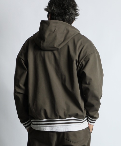 The DUFFER of ST.GEORGE（ザダファーオブセントジョージ）の「「AIR FLEX」SNAP PARKA：機能素材「エアフレックス」セットアップ スナップパーカー（パーカー・メンズ・グレイッシュベージュ/ブラック・X-LARGE/LARGE/MEDIUM/SMALL）」の8枚目の写真