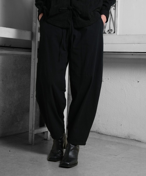 Ruze(ルゼ)の「Dry touch curve cut easy wide pants/ドライタッチ カーブカット イージーワイドパンツ(その他パンツ・メンズ・ブラック・FREE)」の17枚目の写真
