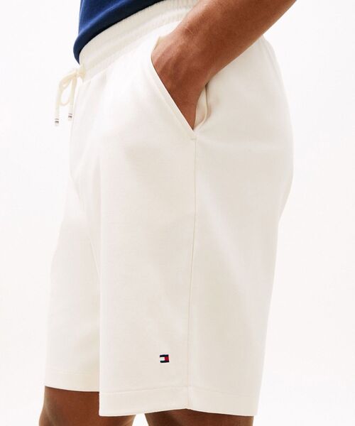 TOMMY HILFIGER（トミーヒルフィガー）の「DOUBLE KNIT SWEATSHORTS（スウェットパンツ・メンズ・ホワイト/マルチ・X-LARGE/LARGE/MEDIUM/SMALL/X-SMALL）」の9枚目の写真