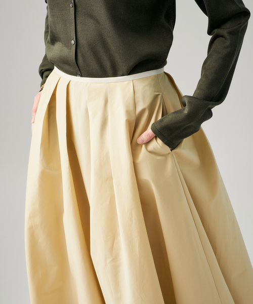 VERMEIL par iena（ヴェルメイユパーイエナ）の「Typewriter タックスカート（スカート・レディース・ライトイエロー/ネイビー・38/36）」の19枚目の写真