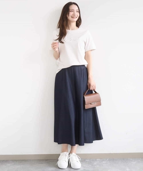 MK MICHEL KLEIN（エムケーミッシェルクラン）の「ビーズ刺繍ロゴTシャツ/洗える（Tシャツ/カットソー・レディース・ホワイト/ベージュ・38）」の13枚目の写真