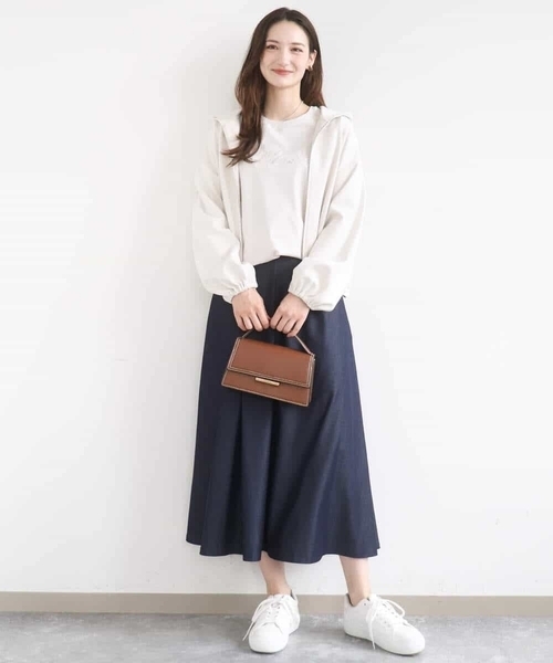 MK MICHEL KLEIN（エムケーミッシェルクラン）の「ビーズ刺繍ロゴTシャツ/洗える（Tシャツ/カットソー・レディース・ホワイト/ベージュ・38）」の14枚目の写真