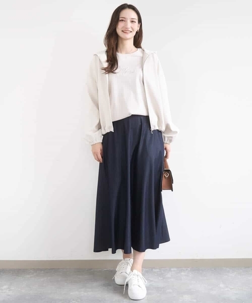 MK MICHEL KLEIN（エムケーミッシェルクラン）の「ビーズ刺繍ロゴTシャツ/洗える（Tシャツ/カットソー・レディース・ホワイト/ベージュ・38）」の15枚目の写真