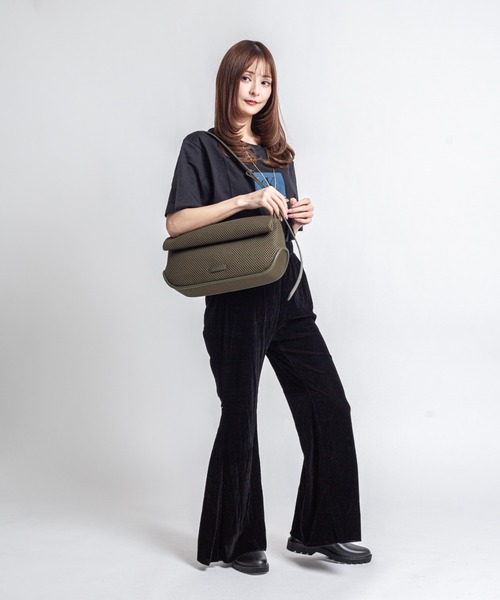 ADD CULUMN(アドカラム)の「【ADD CULUMN/アドカラム】メッシュショルダーバッグ ROLLA OBLONG M MESH(ショルダーバッグ・レディース・ブラック/カーキ・FREE)」の15枚目の写真