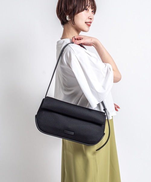 ADD CULUMN(アドカラム)の「【ADD CULUMN/アドカラム】メッシュショルダーバッグ ROLLA OBLONG M MESH(ショルダーバッグ・レディース・ブラック/カーキ・FREE)」の22枚目の写真
