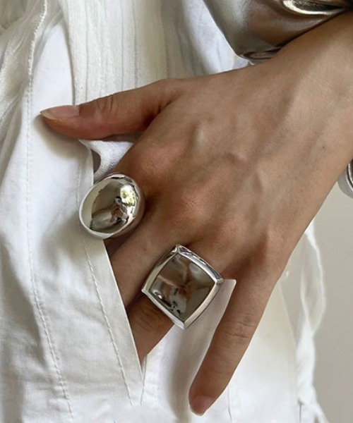 Vipoa(ヴィポア)の「Square & Round Metal Rings(リング・レディース・シルバー・FREE)」の6枚目の写真