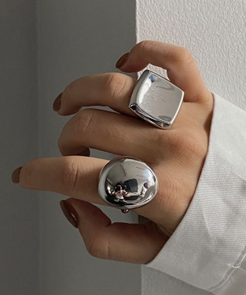 Vipoa(ヴィポア)の「Square & Round Metal Rings(リング・レディース・シルバー・FREE)」の3枚目の写真