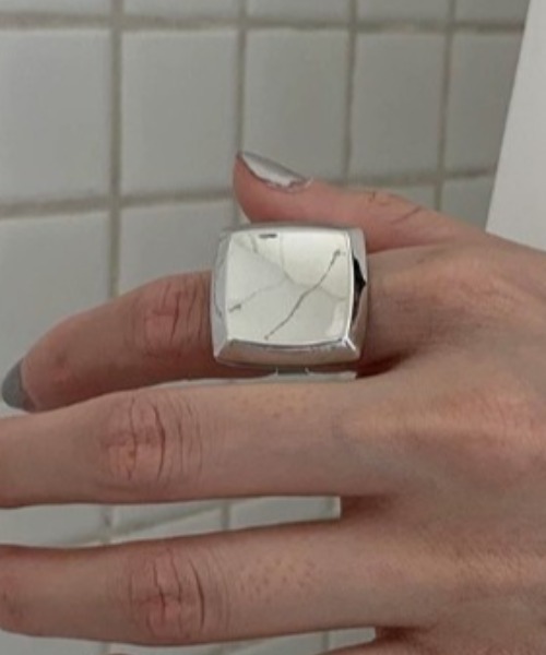 Vipoa(ヴィポア)の「Square & Round Metal Rings(リング・レディース・シルバー・FREE)」の16枚目の写真