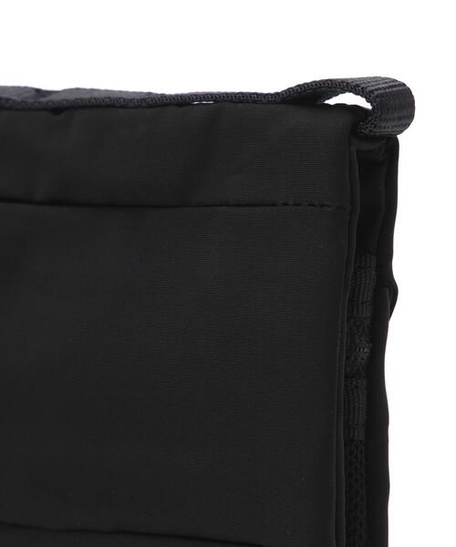 Topologie(トポロジー)の「Topologie/トポロジー Phone Sacoche Tech Sateen フォンサコッシュ【バッグ単体】(ショルダーバッグ・メンズ・ブラック・F)」の10枚目の写真