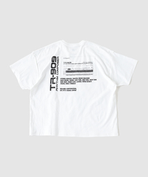 is-ness（イズネス）の「ISNESS MUSIC × ROLND TR-909 T-SHIRTS（Tシャツ/カットソー）」