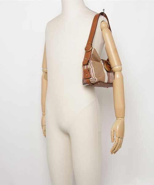 CAMDEN Mini Shoulder Bag ショルダーバッグ | GUESS(ゲス) JAPAN 公式
