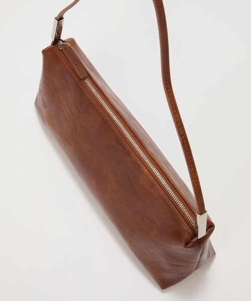 EFOLE(エフォル)の「Soft wide shoulderbag/ソフトワイドショルダーバッグ(ショルダーバッグ・レディース・ブラウン/ブラック・FREE)」の5枚目の写真