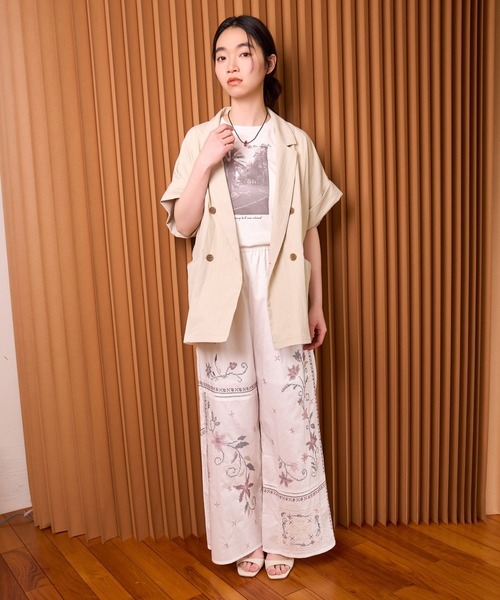 mysty woman(ミスティウーマン)の「レトロ花刺繍イージーパンツ 679001(その他パンツ・レディース・ブラック/オフホワイト・FREE)」の3枚目の写真